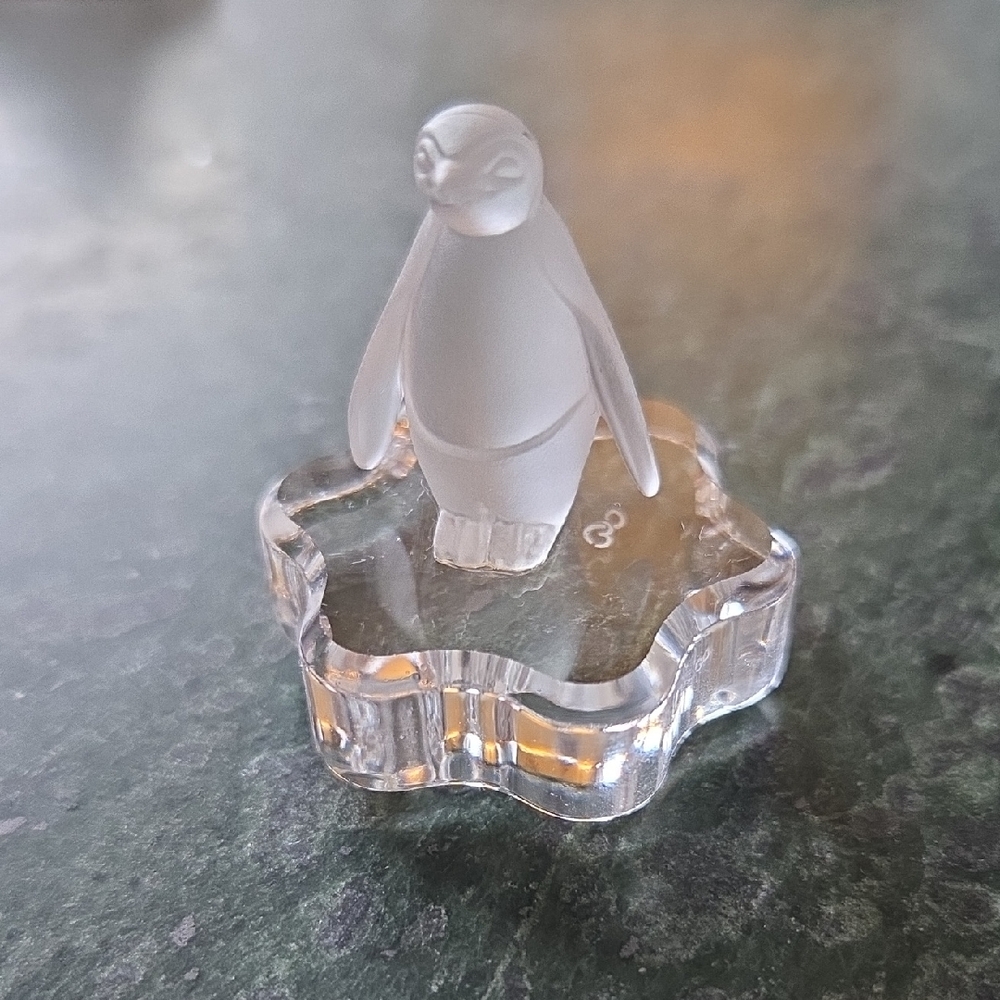 Swarovski Crystal Penguin Figurine "Arctic Collection Group" - Ebeling & Reuss